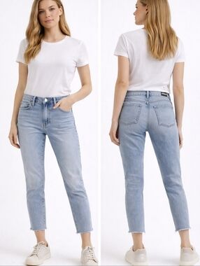 DKNY Jeans Light Wash Straight Crop Raw Hem Size 25